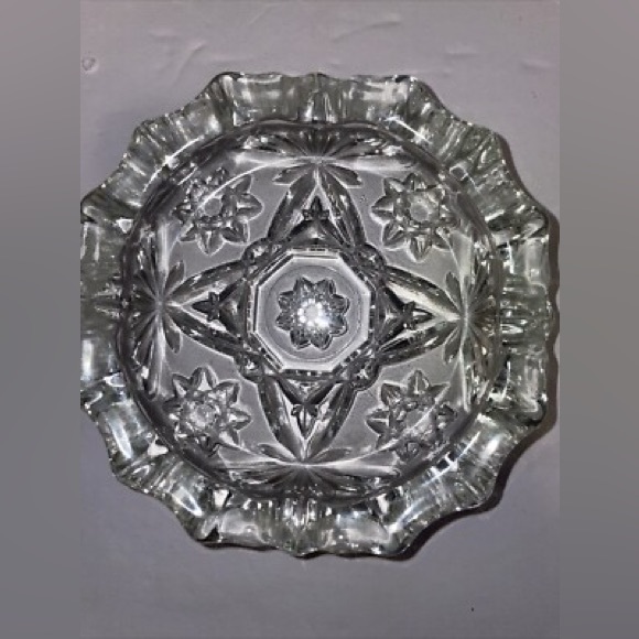 Crystal Ashtray - Picture 1 of 4